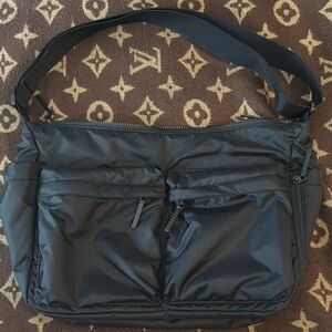 Uniqlo Multi Pocket Shoulder Bag